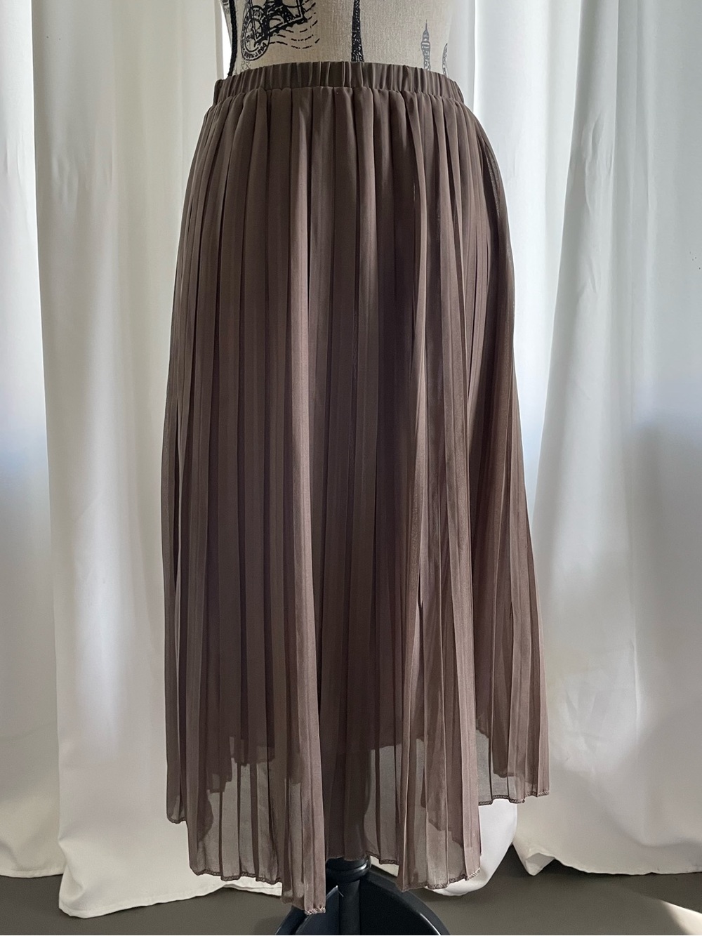 Pleated Midi Skirt in Taupe
